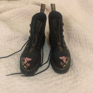 Dr. Martens floral Jadon boot